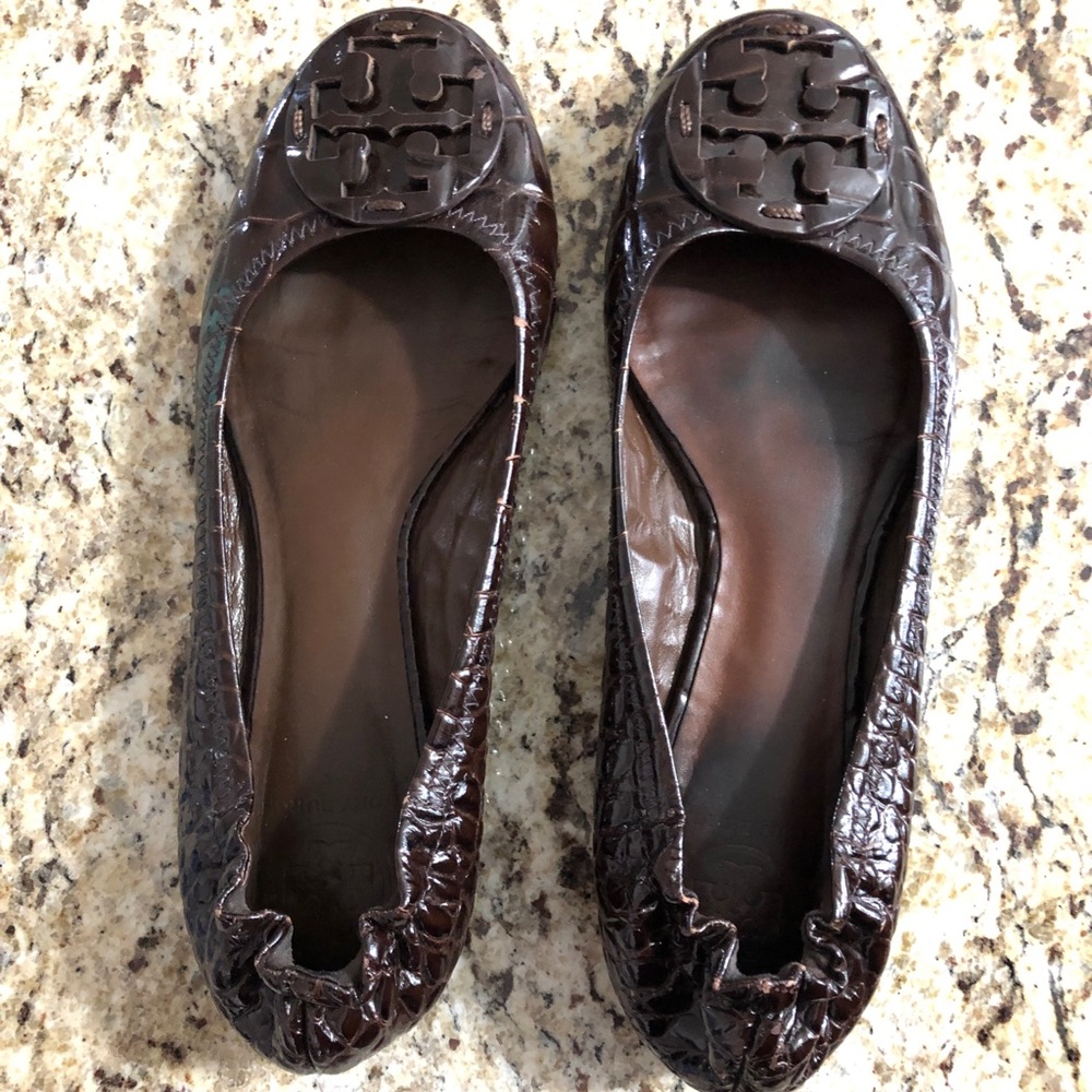 Authentic Tory Burch Alligator flats- like new